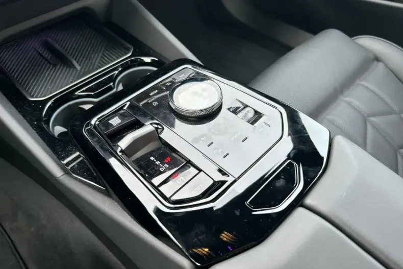 BMW 520 din 2024 cu 25.200 km - oferta BMW156161 - foto 10