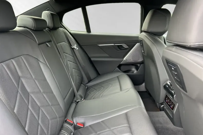 BMW 520 din 2024 cu 25.200 km - oferta BMW156161 - foto 11