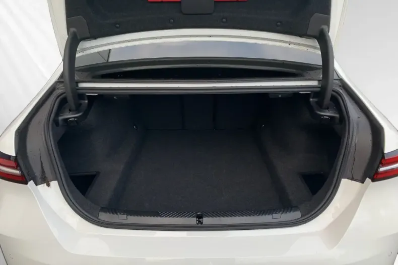 BMW 520 din 2024 cu 12.350 km - oferta BMW156162 - foto 12