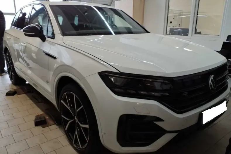 Volkswagen Touareg din 2021 cu 72.420 km - oferta VOL156163 - foto 1