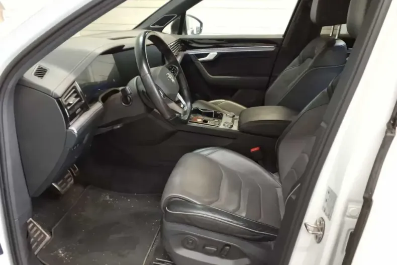 Volkswagen Touareg din 2021 cu 72.420 km - oferta VOL156163 - foto 5