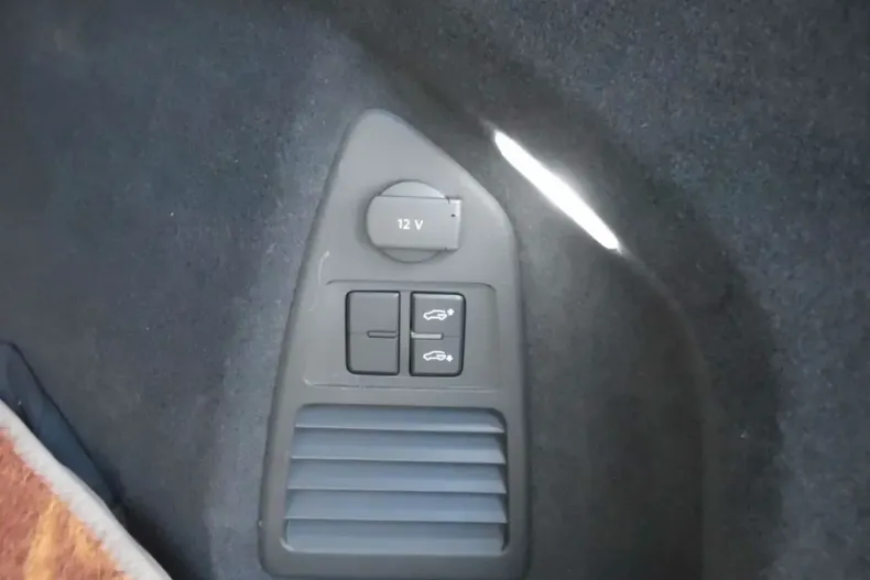 Volkswagen Touareg din 2021 cu 88.600 km - oferta VOL156164 - foto 11