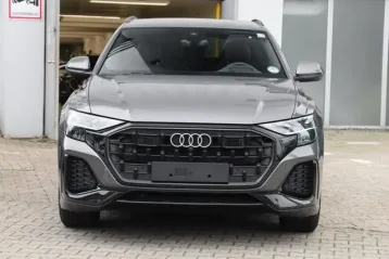 Audi Q8 din 2025 - oferta AUD156165