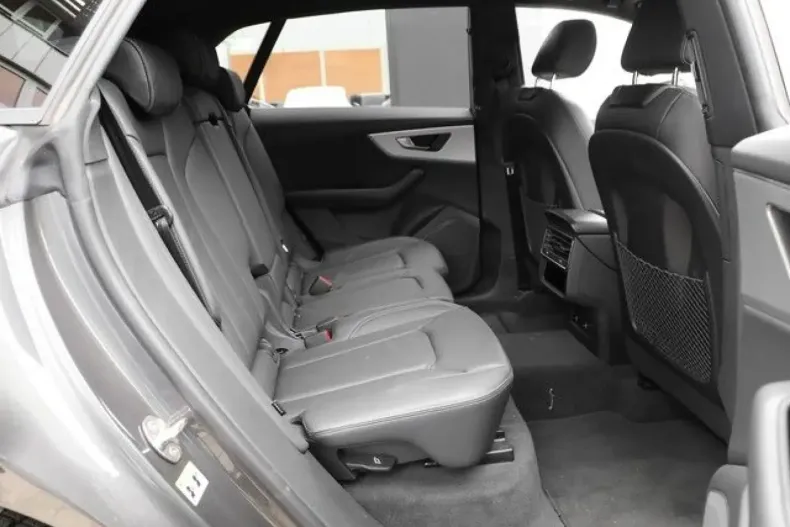 Audi Q8 din 2025 cu 23.570 km - oferta AUD156165 - foto 4