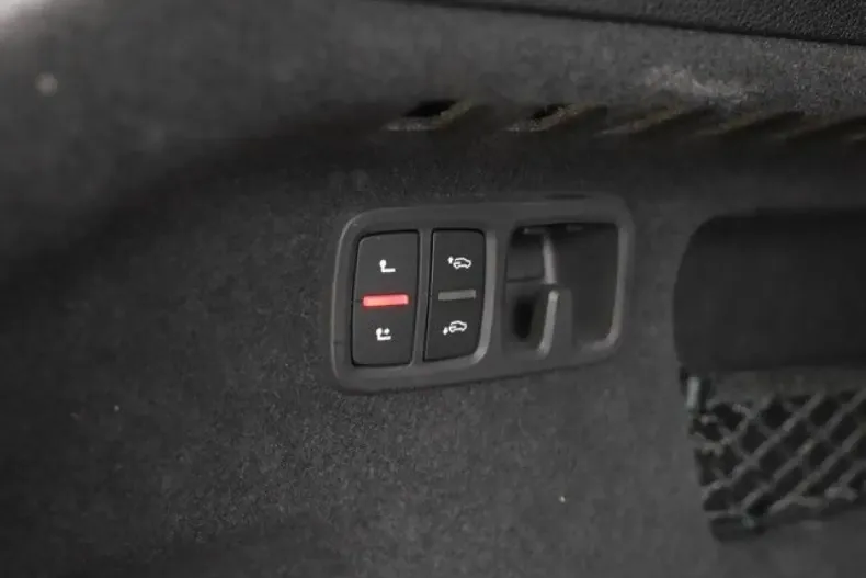 Audi Q8 din 2025 cu 23.570 km - oferta AUD156165 - foto 9