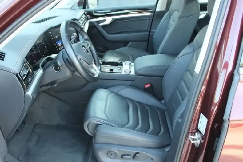 Volkswagen Touareg din 2020 cu 84.659 km - oferta VOL156167 - foto 8