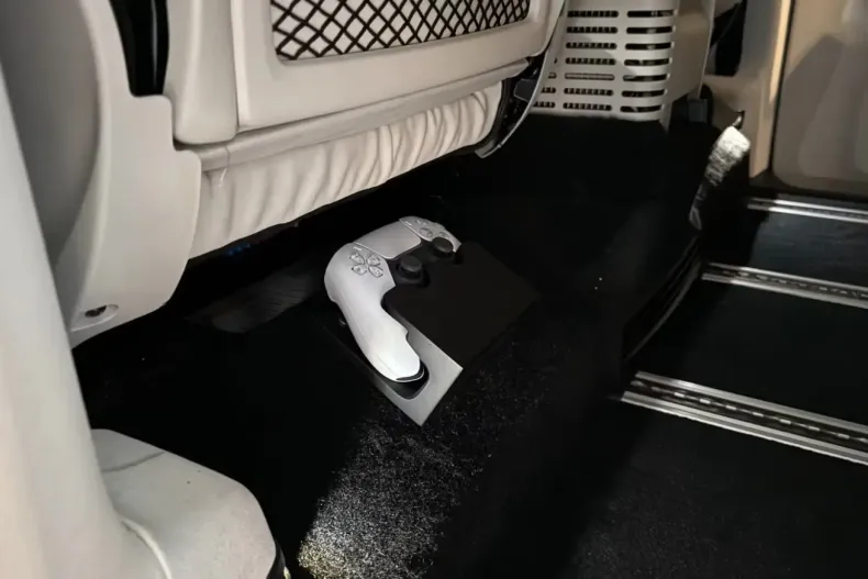 Mercedes-Benz V 300 din 2025 cu 50 km - oferta MER156173 - foto 8