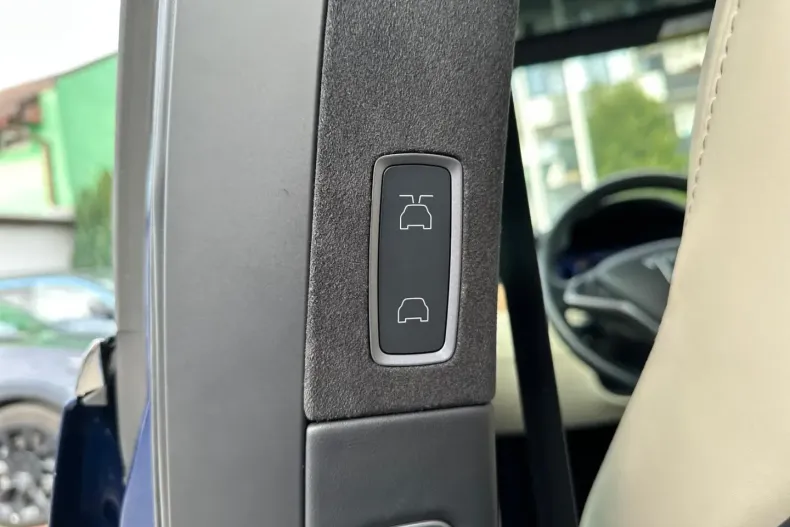 Tesla Model X din 2020 cu 47.200 km - oferta TES156174 - foto 29