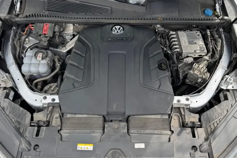 Volkswagen Touareg din 2022 cu 93.000 km - oferta VOL156175 - foto 19