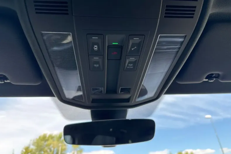 Volkswagen Touareg din 2021 cu 86.307 km - oferta VOL156177 - foto 22