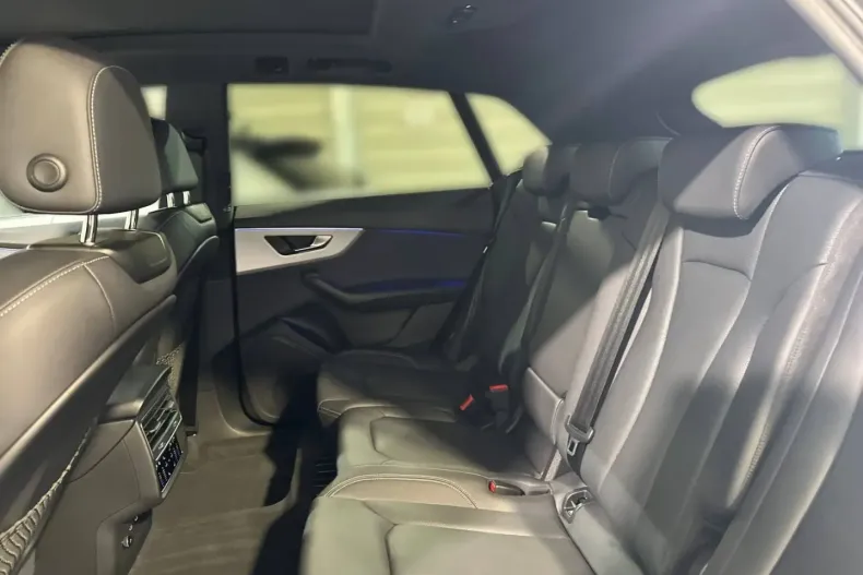 Audi Q8 din 2024 cu 16.800 km - oferta AUD156178 - foto 9