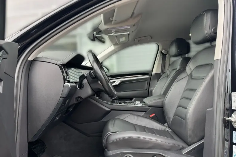 Volkswagen Touareg din 2021 cu 88.300 km - oferta VOL156180 - foto 7