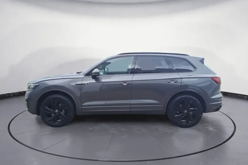 Volkswagen Touareg din 2022 cu 96.900 km - oferta VOL156181 - foto 2