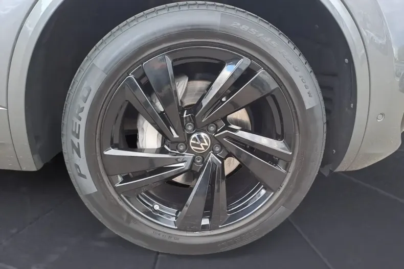 Volkswagen Touareg din 2022 cu 96.900 km - oferta VOL156181 - foto 11