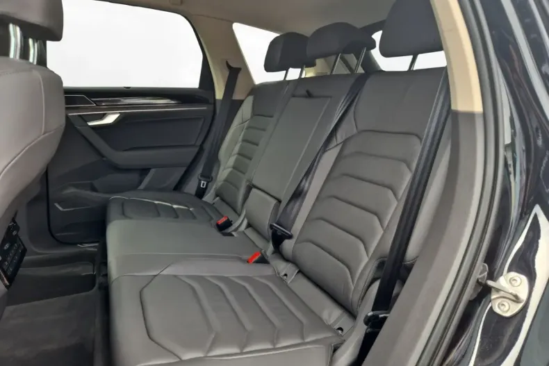 Volkswagen Touareg din 2020 cu 93.600 km - oferta VOL156182 - foto 8