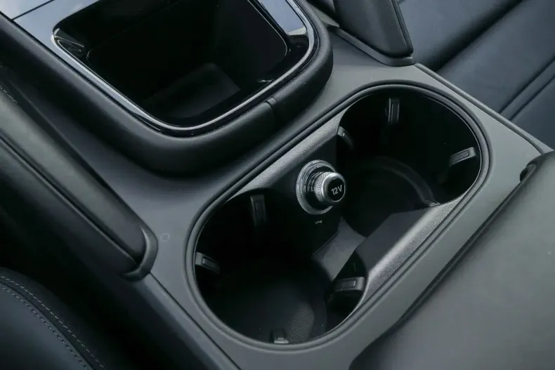 Porsche Cayenne din 2024 cu 19.400 km - oferta POR156185 - foto 24