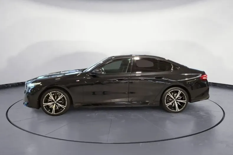 BMW 520 din 2024 cu 28.059 km - oferta BMW156190 - foto 2