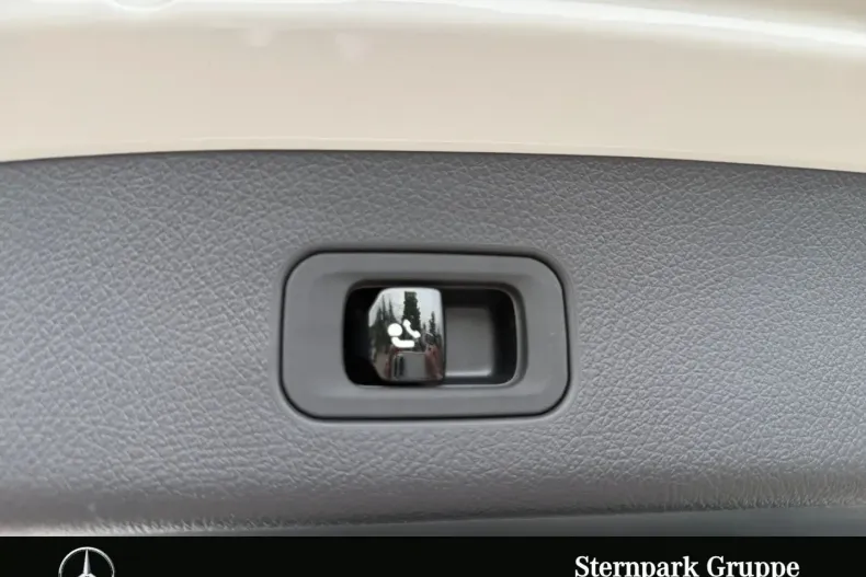 Mercedes-Benz GLC 43 AMG din 2024 cu 7.650 km - oferta MER156210 - foto 21