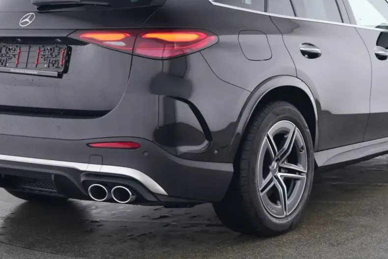 Mercedes-Benz GLC 43 AMG din 2024 cu 7.889 km - oferta MER156214 - foto 10