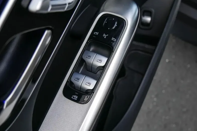 Mercedes-Benz GLC 300 din 2025 cu 22.041 km - oferta MER156216 - foto 16