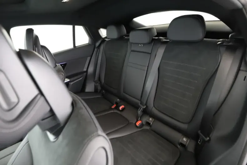 Mercedes-Benz GLC 300 din 2025 cu 15.000 km - oferta MER156217 - foto 12