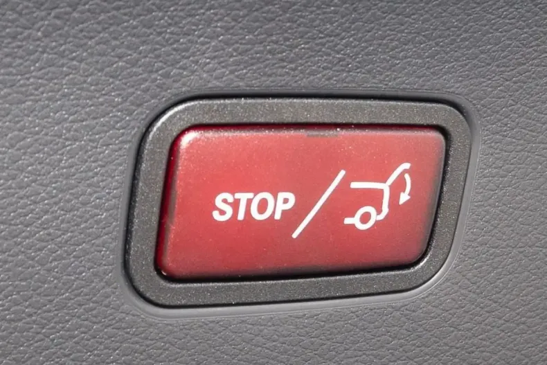 Mercedes-Benz GLC 200 din 2024 cu 13.007 km - oferta MER156218 - foto 13