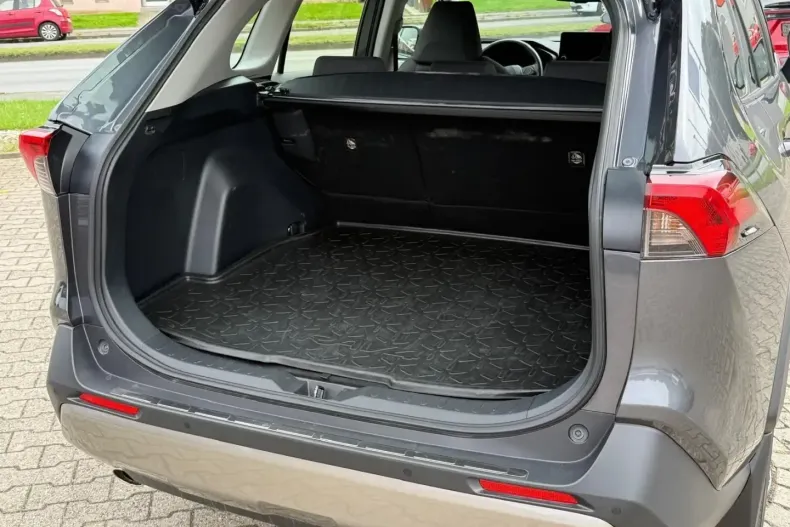 Toyota RAV4 din 2023 cu 37.956 km - oferta TOY156227 - foto 10