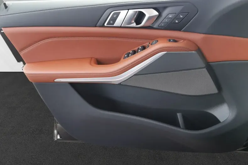 BMW X5 din 2023 cu 25.669 km - oferta BMW156247 - foto 14