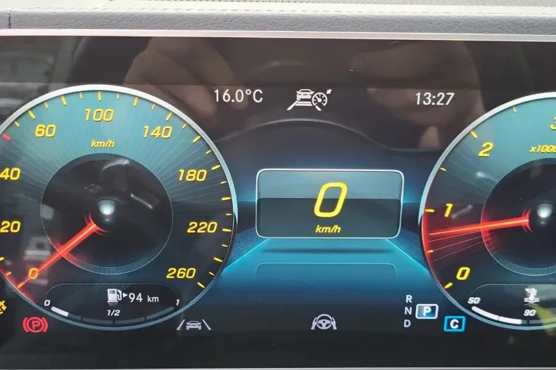 Mercedes-Benz GLE 400 din 2022 cu 63.000 km - oferta MER156260 - foto 11