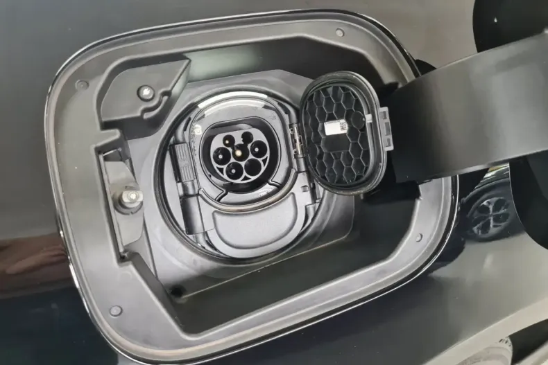 Mercedes-Benz CLA 250 din 2021 cu 48.077 km - oferta MER156263 - foto 8