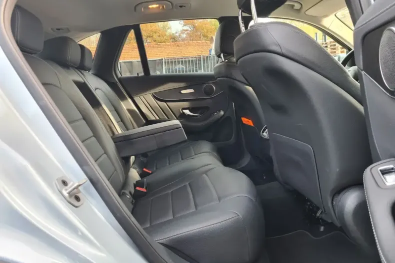 Mercedes-Benz GLC 300 din 2021 cu 47.603 km - oferta MER156264 - foto 14