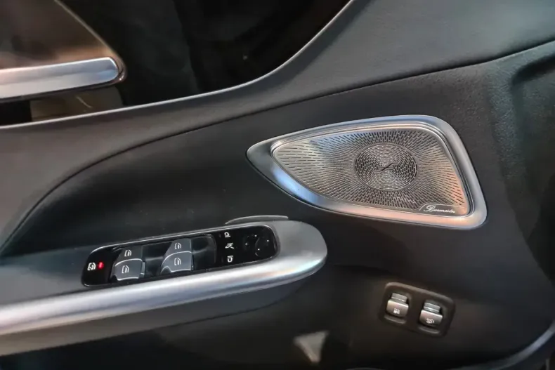 Mercedes-Benz C 300 din 2022 cu 57.652 km - oferta MER156268 - foto 17