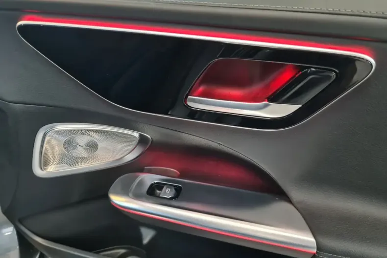 Mercedes-Benz C 300 din 2022 cu 57.652 km - oferta MER156268 - foto 27