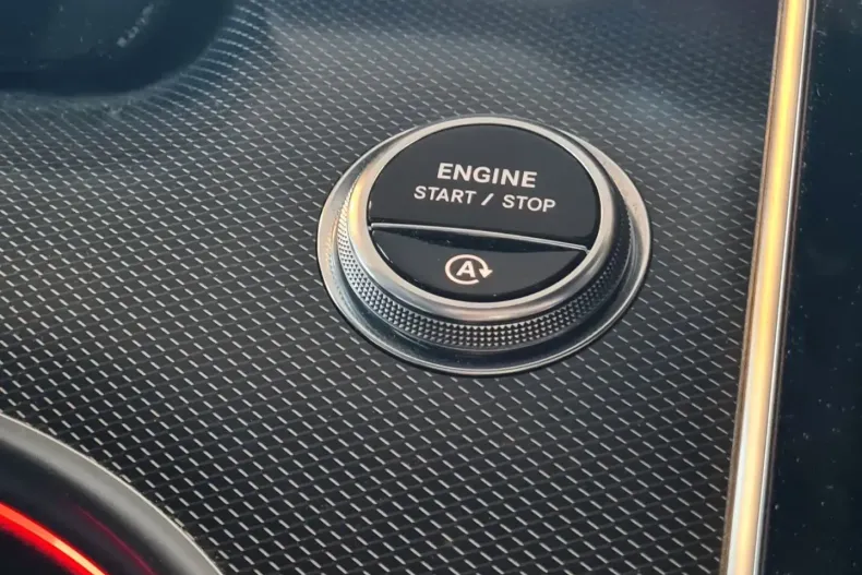 Mercedes-Benz C 300 din 2022 cu 57.652 km - oferta MER156268 - foto 30