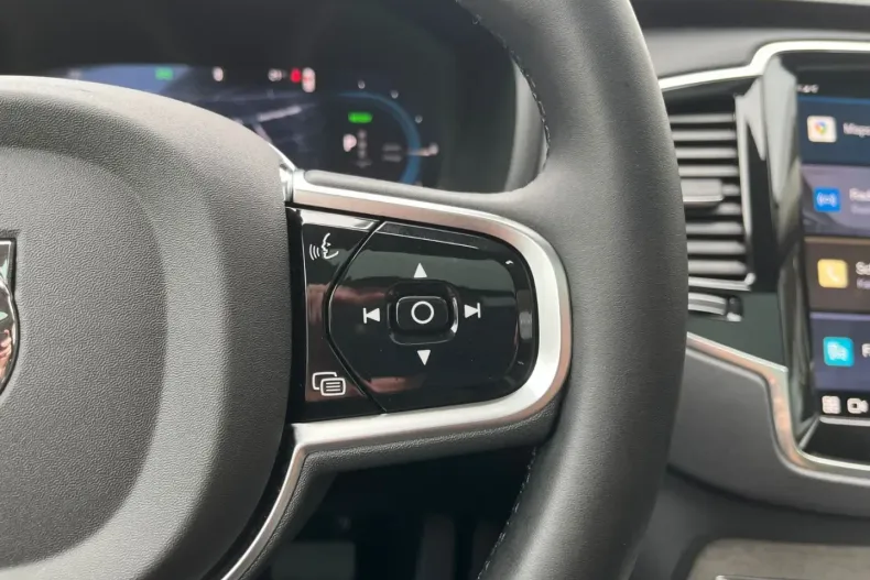 Volvo XC90 din 2024 cu 26.990 km - oferta VOL156280 - foto 18