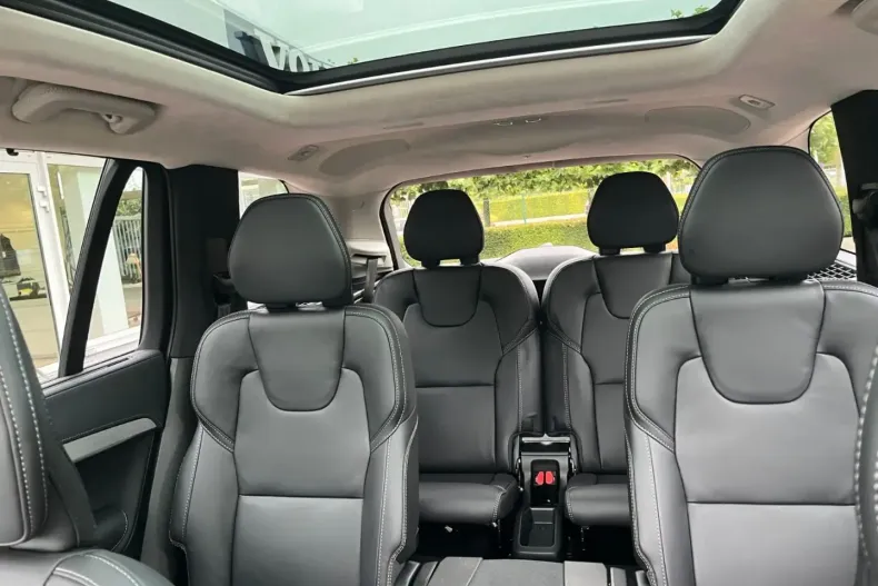 Volvo XC90 din 2024 cu 26.990 km - oferta VOL156280 - foto 30