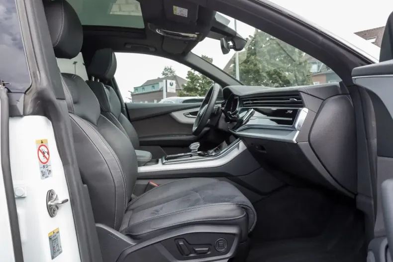 Audi Q8 din 2024 cu 16.914 km - oferta AUD156283 - foto 4