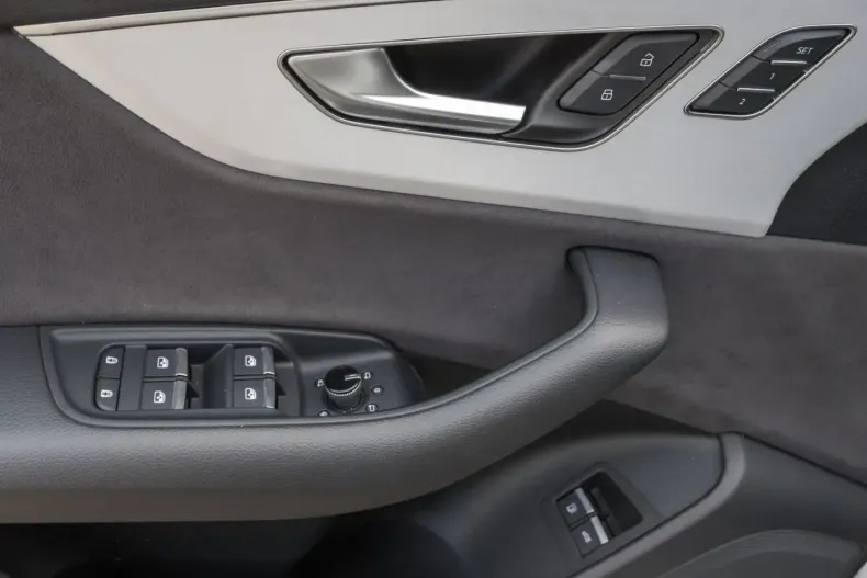 Audi Q8 din 2024 cu 16.914 km - oferta AUD156283 - foto 10