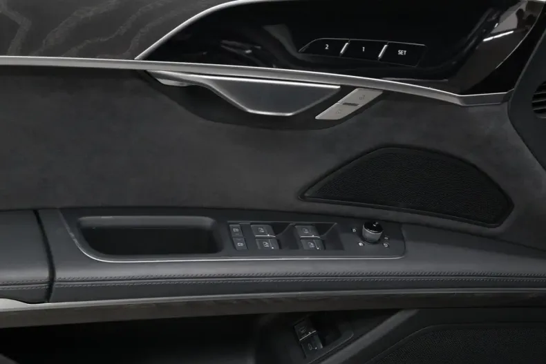 Audi A8 din 2024 cu 56.145 km - oferta AUD156297 - foto 10