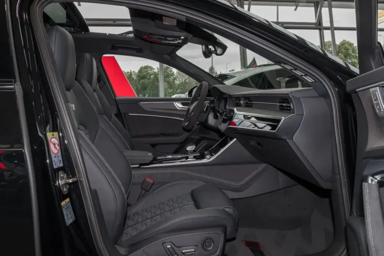 Audi RS6 din 2024 cu 2.250 km - oferta AUD156303 - foto 4