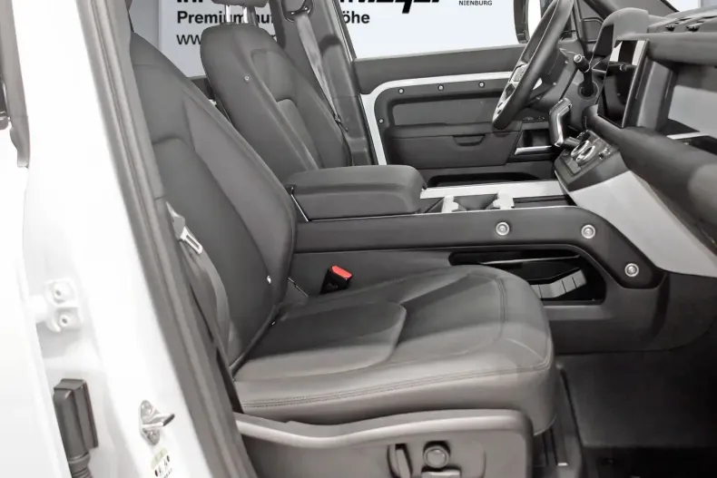 Land Rover Defender din 2024 cu 32.100 km - oferta LAN156304 - foto 7