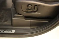 Land Rover Defender din 2024 cu 32.100 km - oferta LAN156304 - foto 18