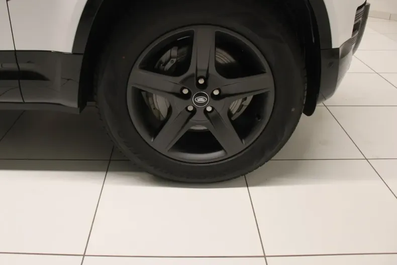 Land Rover Defender din 2024 cu 32.100 km - oferta LAN156304 - foto 22