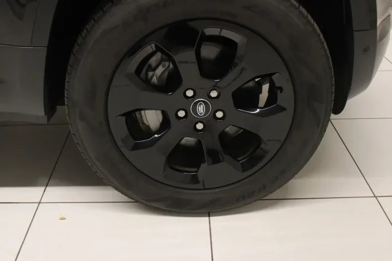 Land Rover Defender din 2024 cu 25.990 km - oferta LAN156305 - foto 22