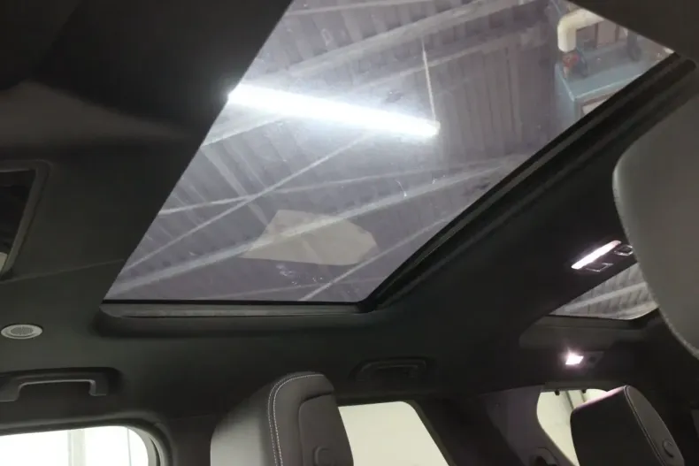 Land Rover Discovery din 2024 cu 16.800 km - oferta LAN156306 - foto 10