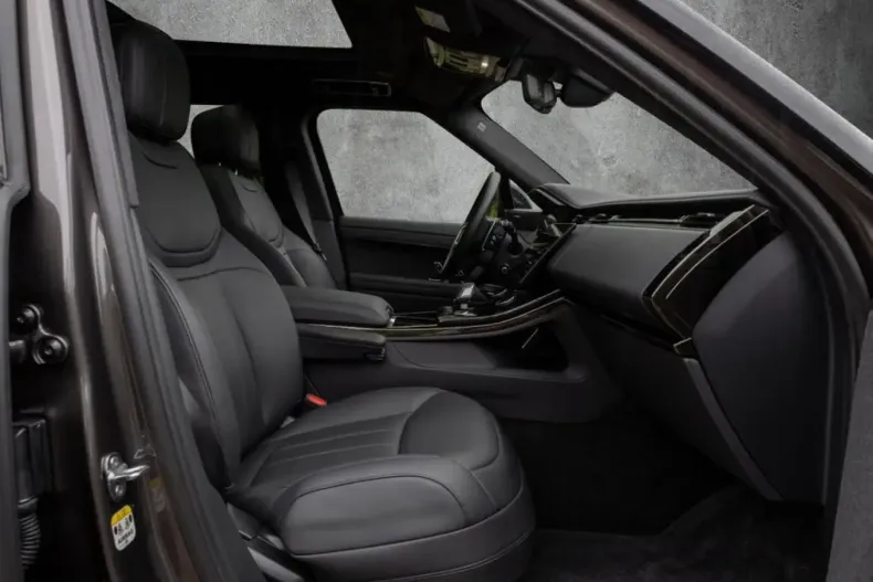 Land Rover Range Rover Sport din 2023 cu 43.835 km - oferta LAN156312 - foto 3