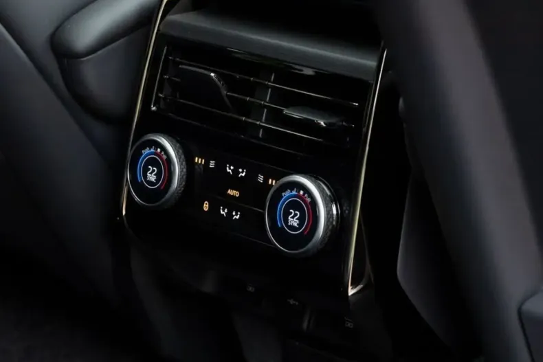 Land Rover Range Rover Sport din 2023 cu 43.835 km - oferta LAN156312 - foto 17