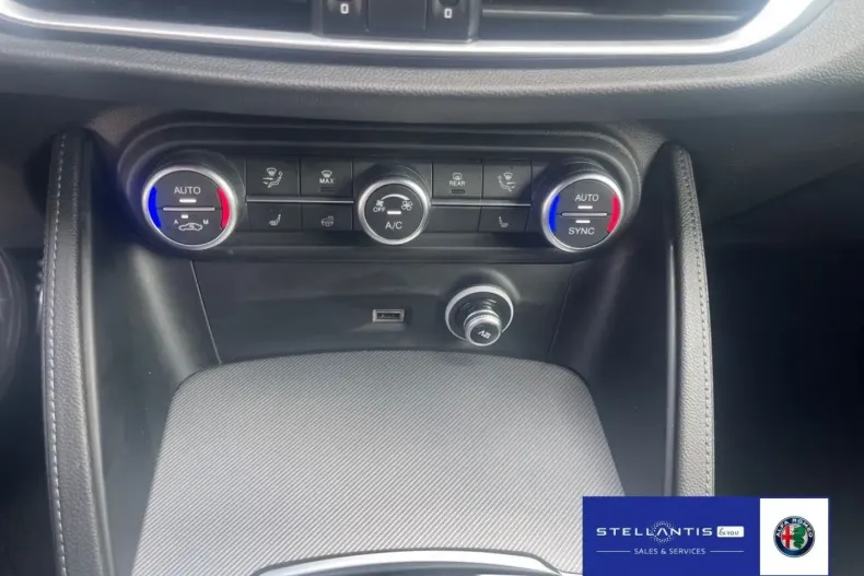 Alfa Romeo Stelvio din 2024 cu 48.620 km - oferta ALF156320 - foto 14