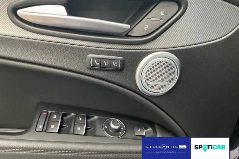 Alfa Romeo Stelvio din 2024 cu 41.760 km - oferta ALF156321 - foto 18