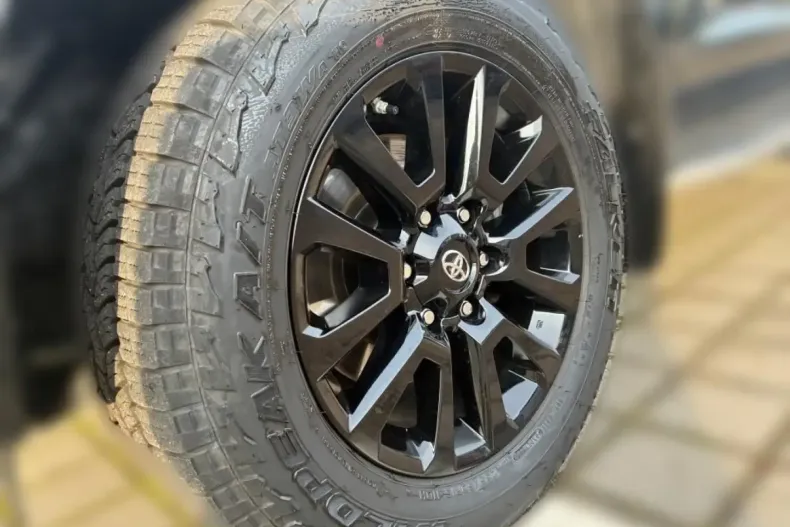 Toyota Land Cruiser din 2023 cu 28.726 km - oferta TOY156324 - foto 4